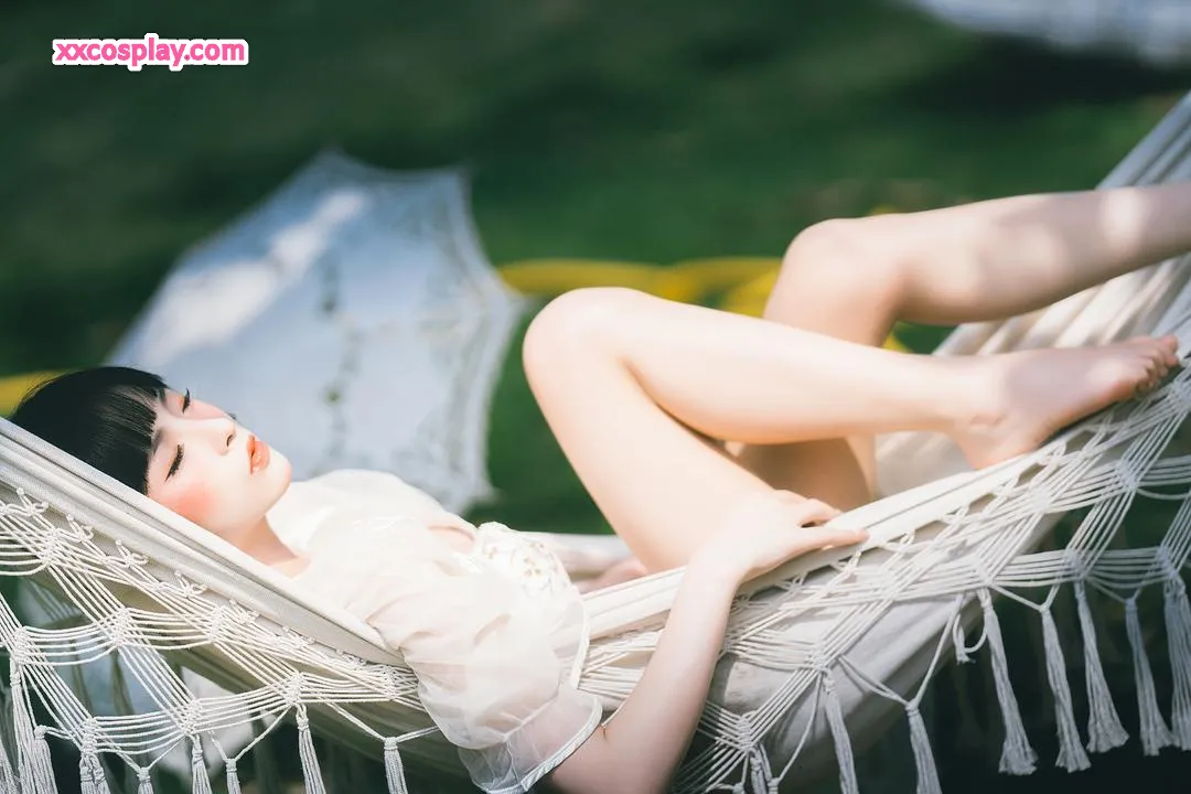 Yuno Shimizu: Wet Lolita Elegance